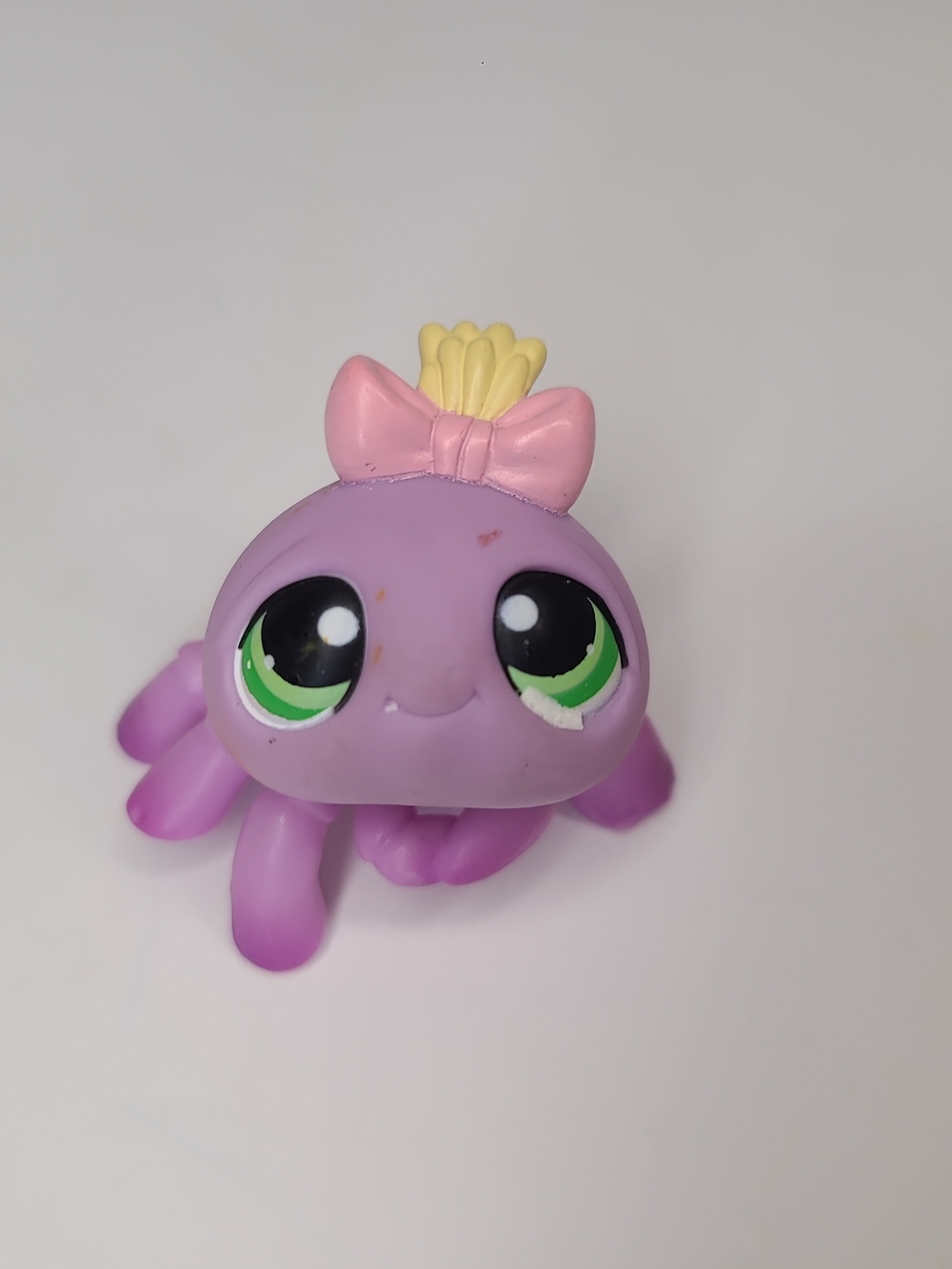 Littlest Pet Shop #136 Purple Spider Pink Bow Green Eyes